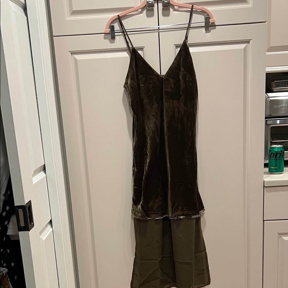 Chic Velvet Slip Dress in Olive Golden Hawk small gorgeous